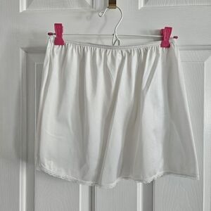 Vintage Vanity Fair Mini Pettislip Skirt